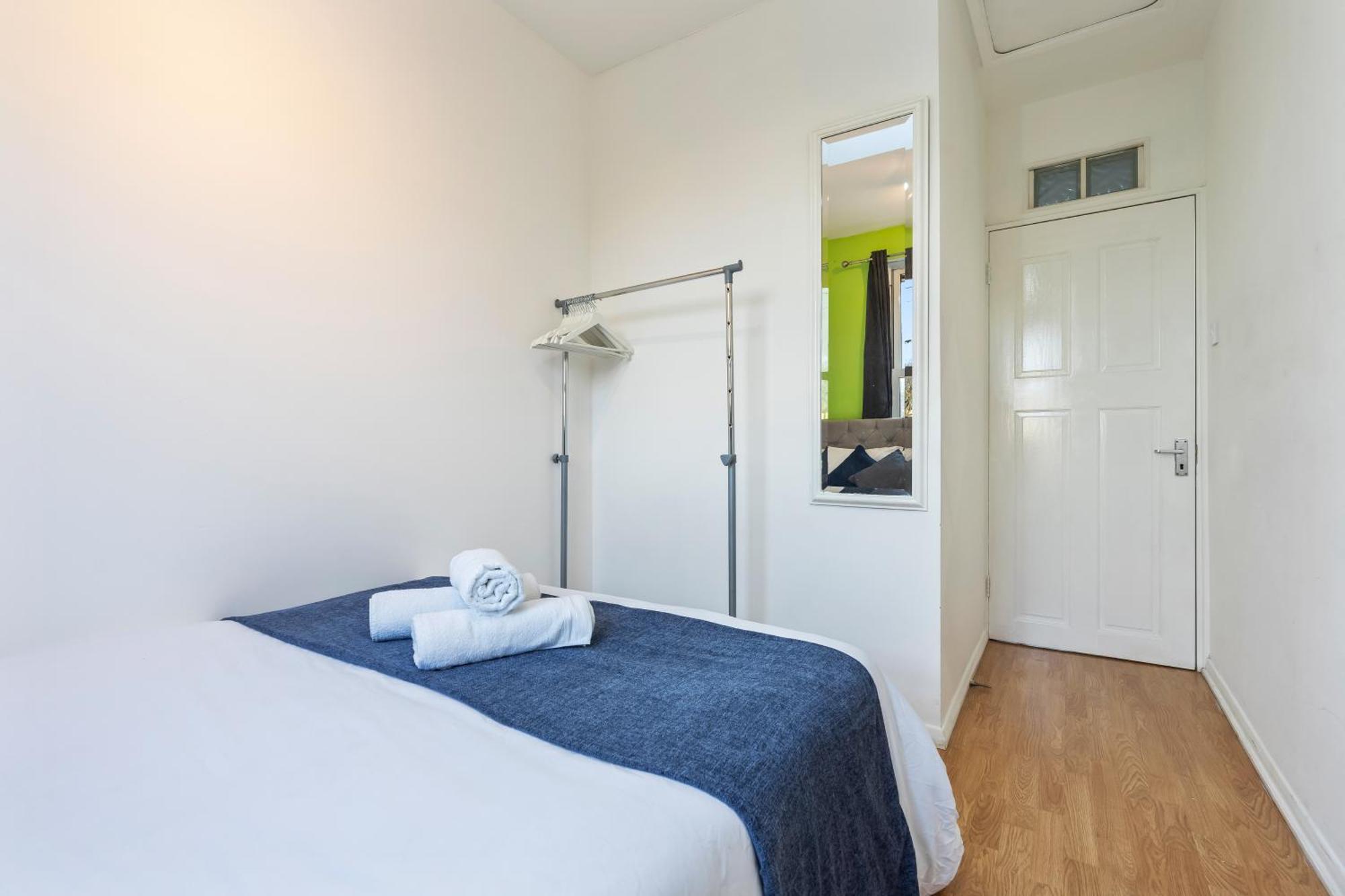 Comfy 4Br House Close To Subway London Exteriör bild