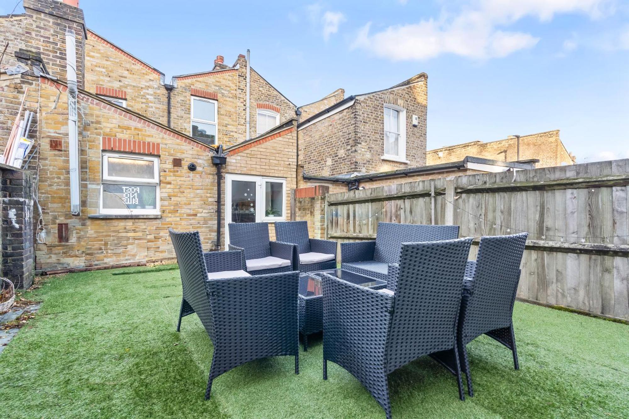 Comfy 4Br House Close To Subway London Exteriör bild